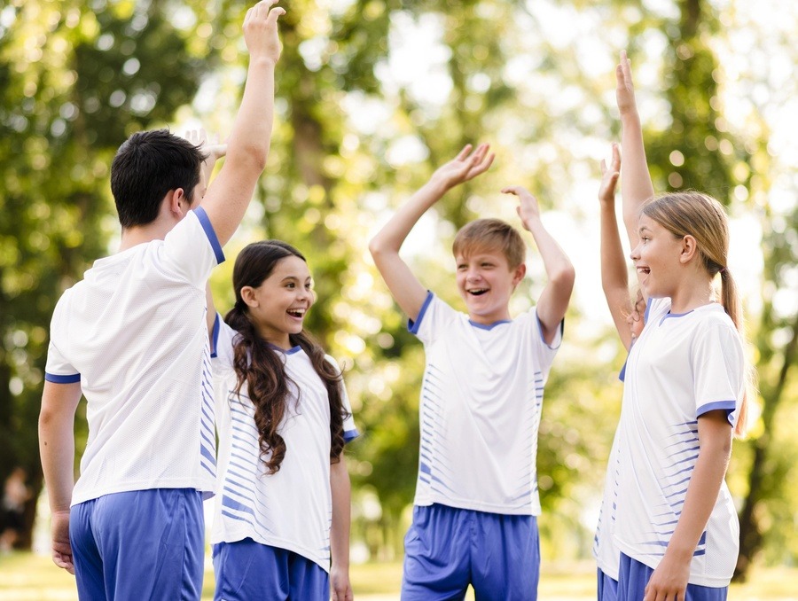 فواید ورزش های گروهی برای کودکان
